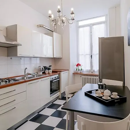 Casa Ilo, 3 Center Apartment Sanremo