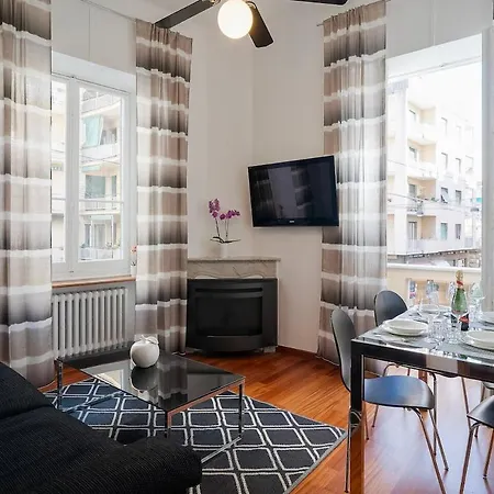 Casa Ilo, 3 Center * סנרמו